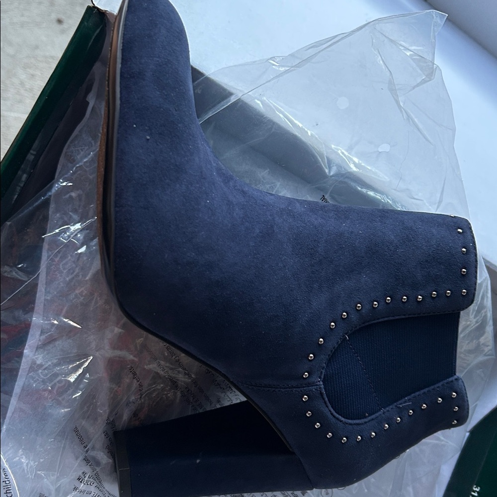 Ralph Lauren Navy Ankle Booties with Classic Design new w/box size 9B